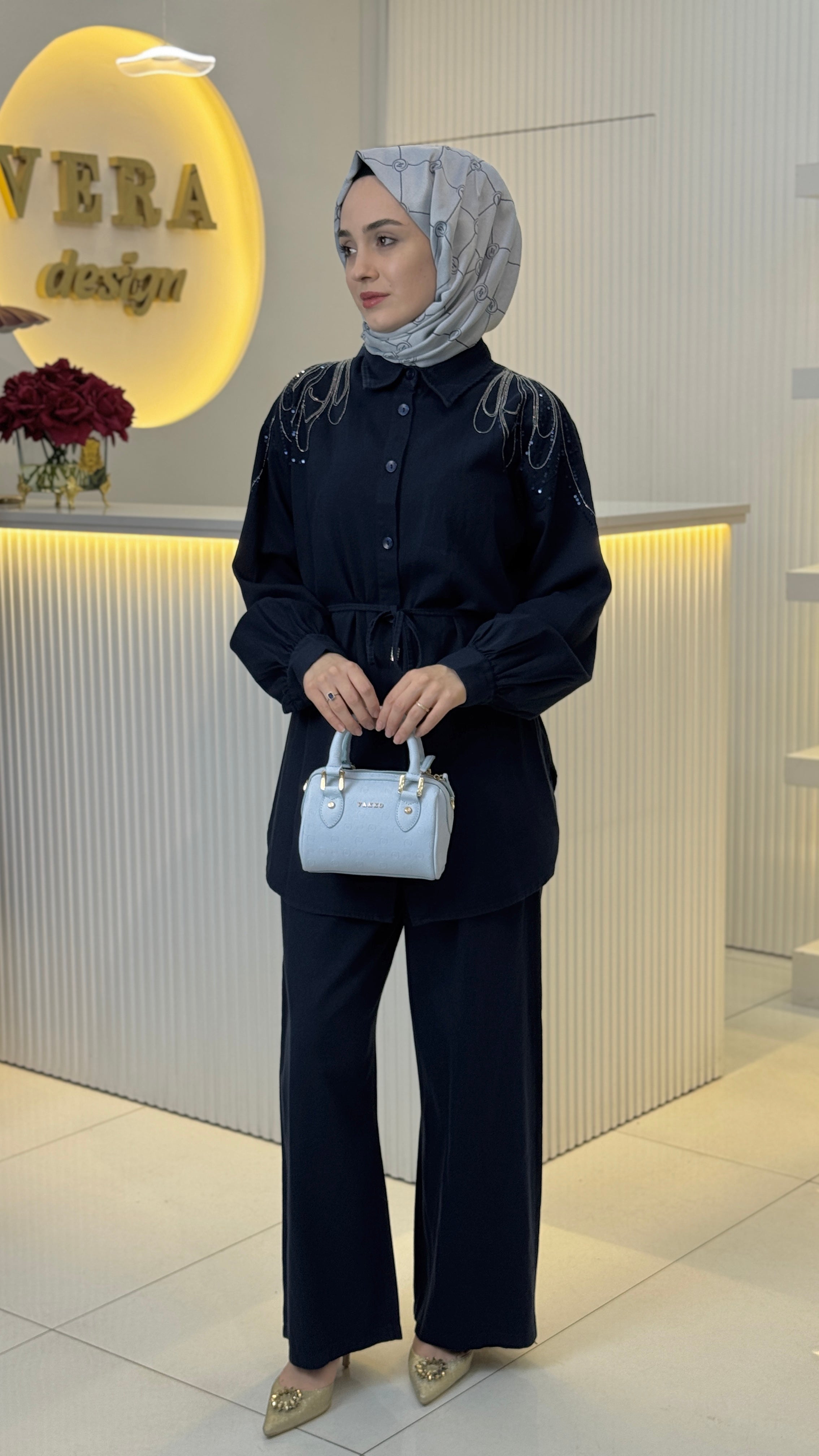 İşlemeli Omuz Detay Keten Takım